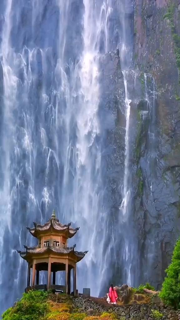 逃出上锁的现代房间2